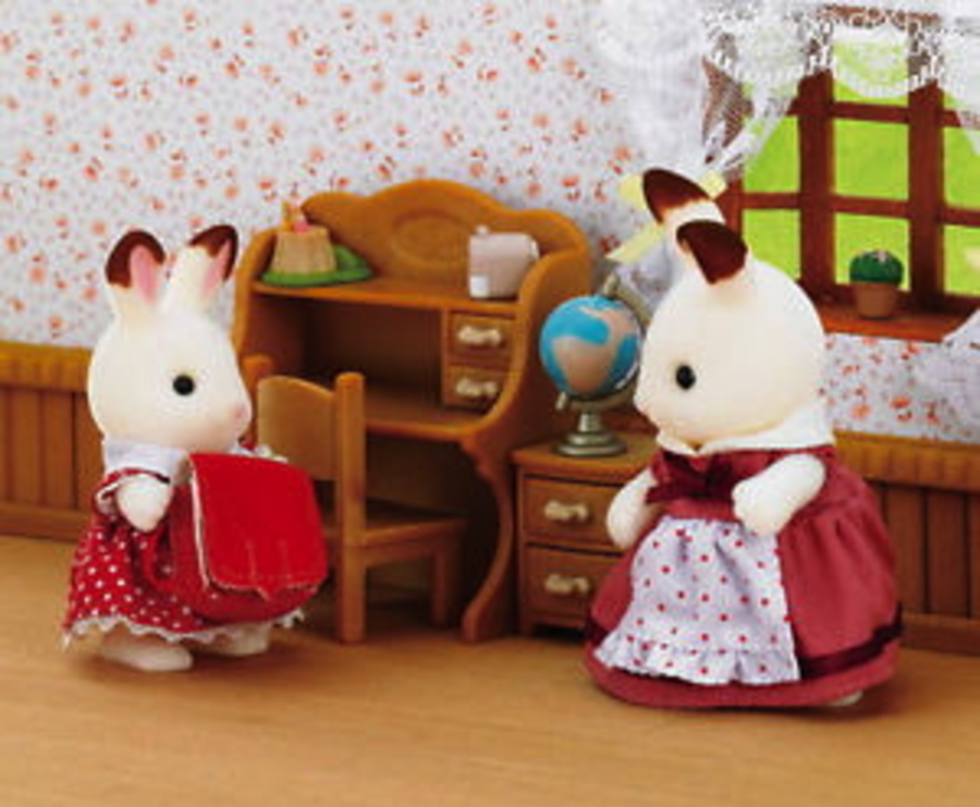 Sorella Coniglio Cioccolato Con Scrivania – Sylvanian Families - immagine 2