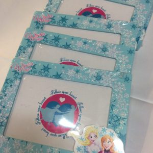 Cornice legno porta foto – Frozen