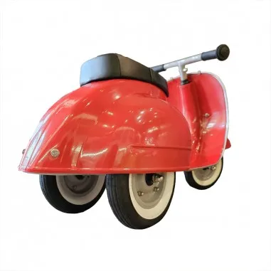 Vespa Primo 3 ruote con porta pacchi rossa linea Classic – AMBOSSTOYS - immagine 5